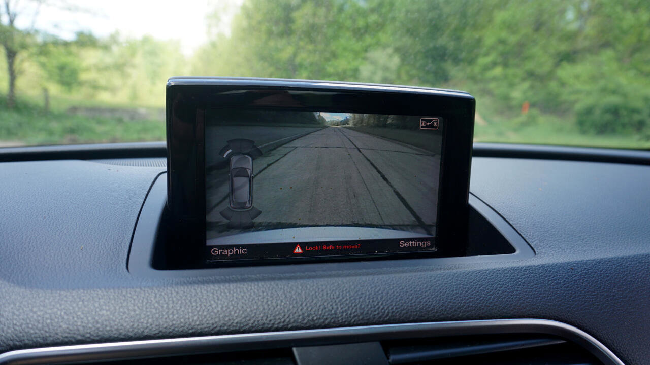 Used 2018 Audi Q3 2.0T Premium Plus w/ Premium Plus Package image 14