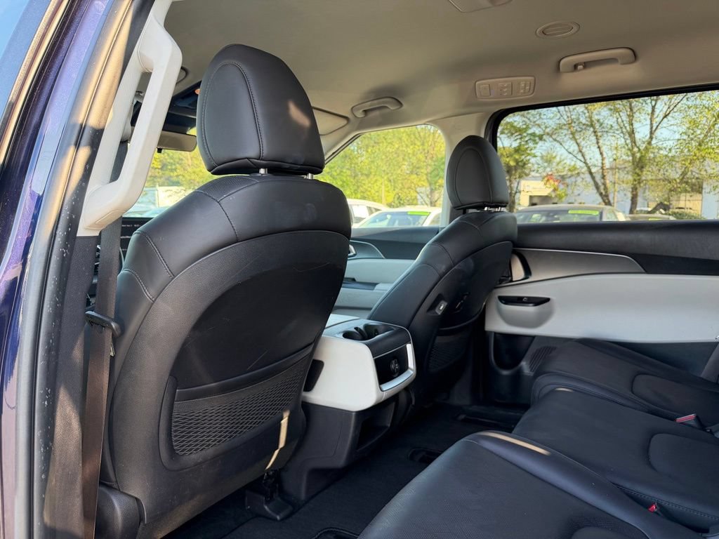 Certified 2024 Kia Carnival LX FWD image 27