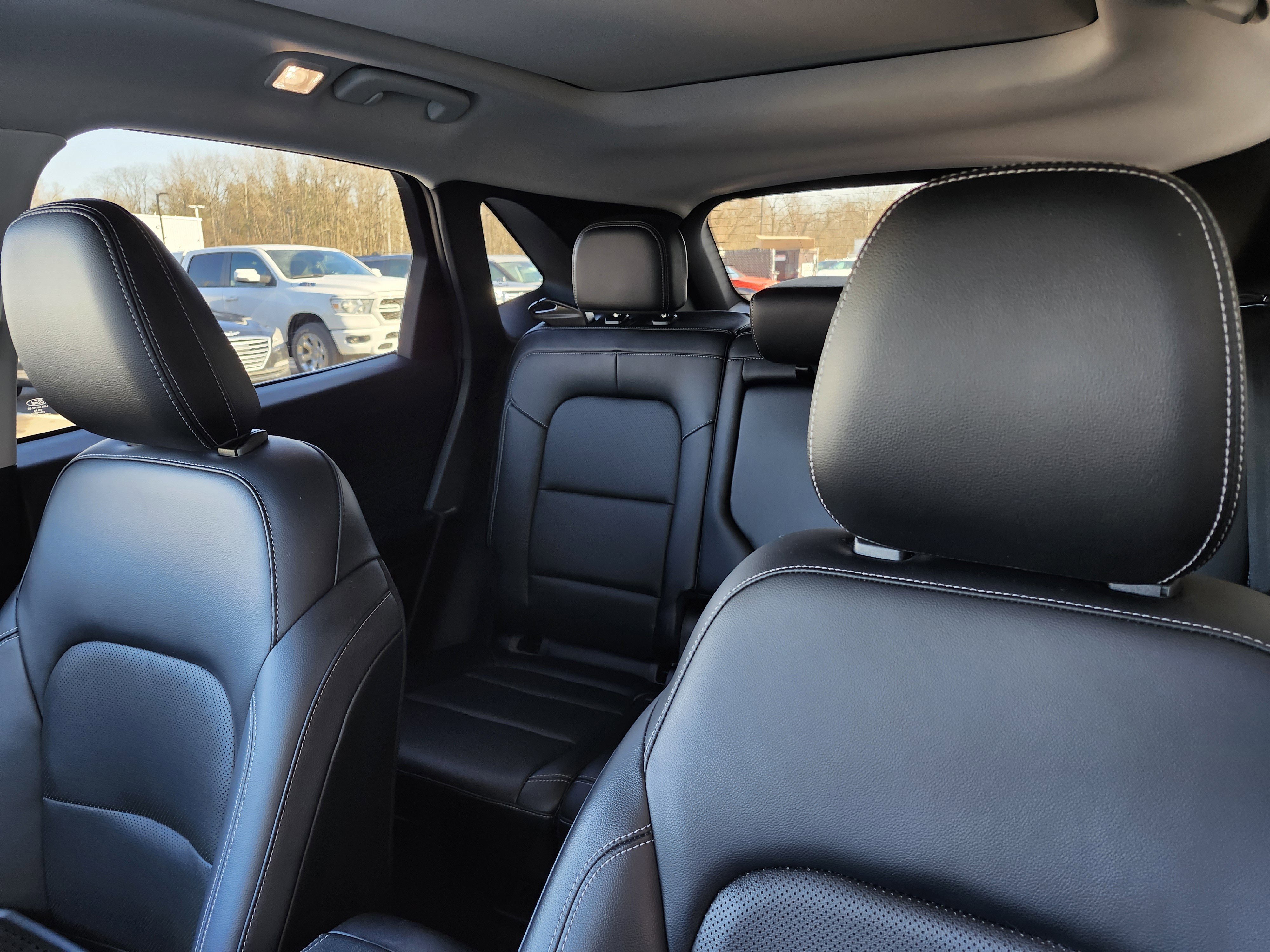 Used 2022 Ford Escape Titanium w/ Class II Trailer Tow Package image 19