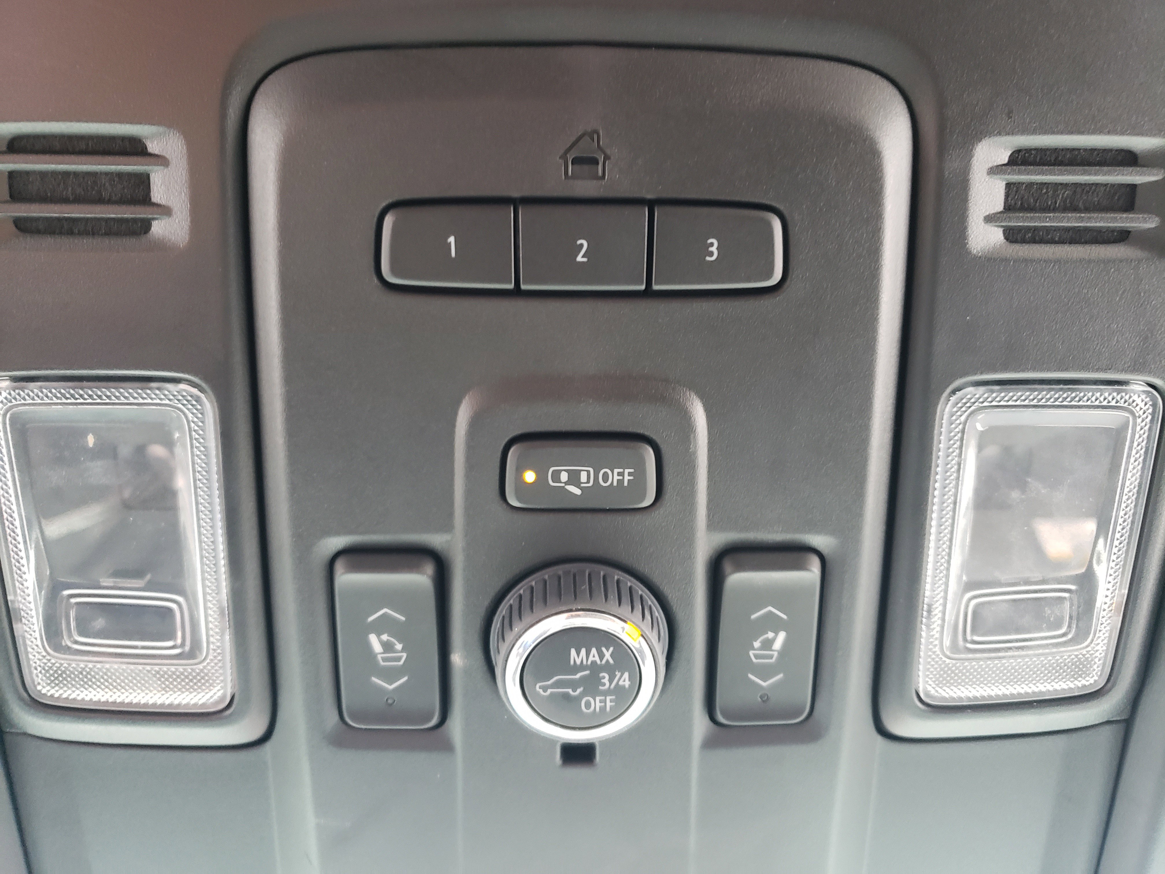 Used 2022 Chevrolet Suburban Z71 w/ Luxury Package image 26