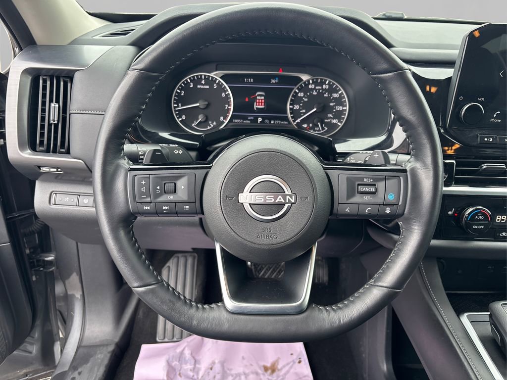 Used 2024 Nissan Pathfinder SL image 24