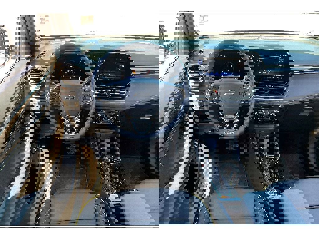 Used 2025 Chevrolet TrailBlazer ACTIV w/ Convenience Package image 5