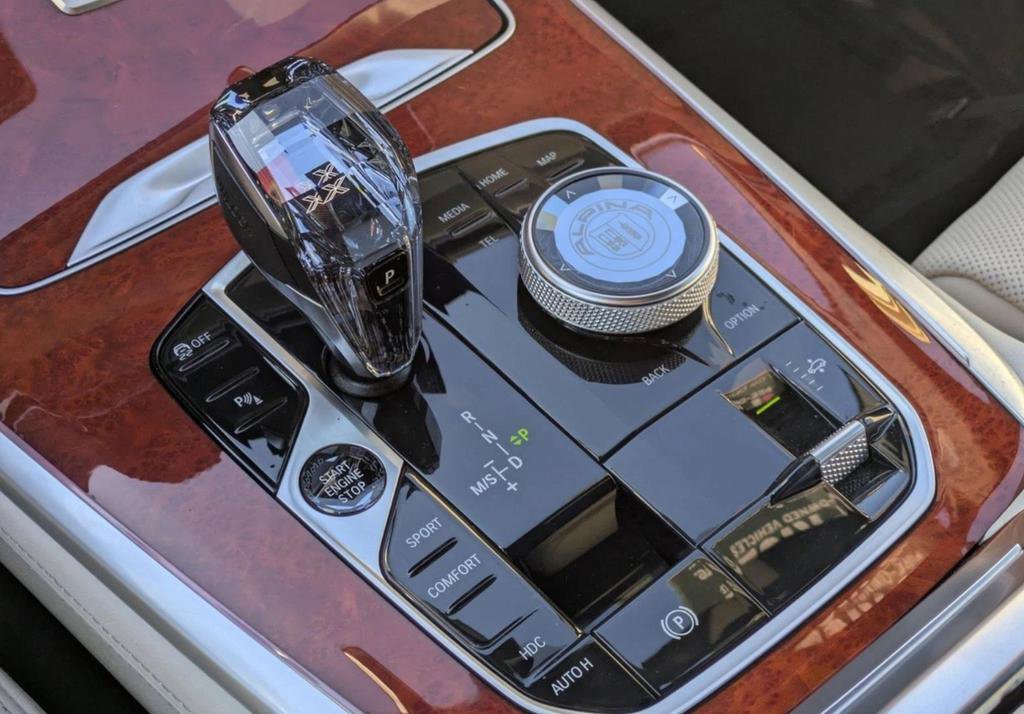 Used 2024 BMW ALPINA XB7 image 7