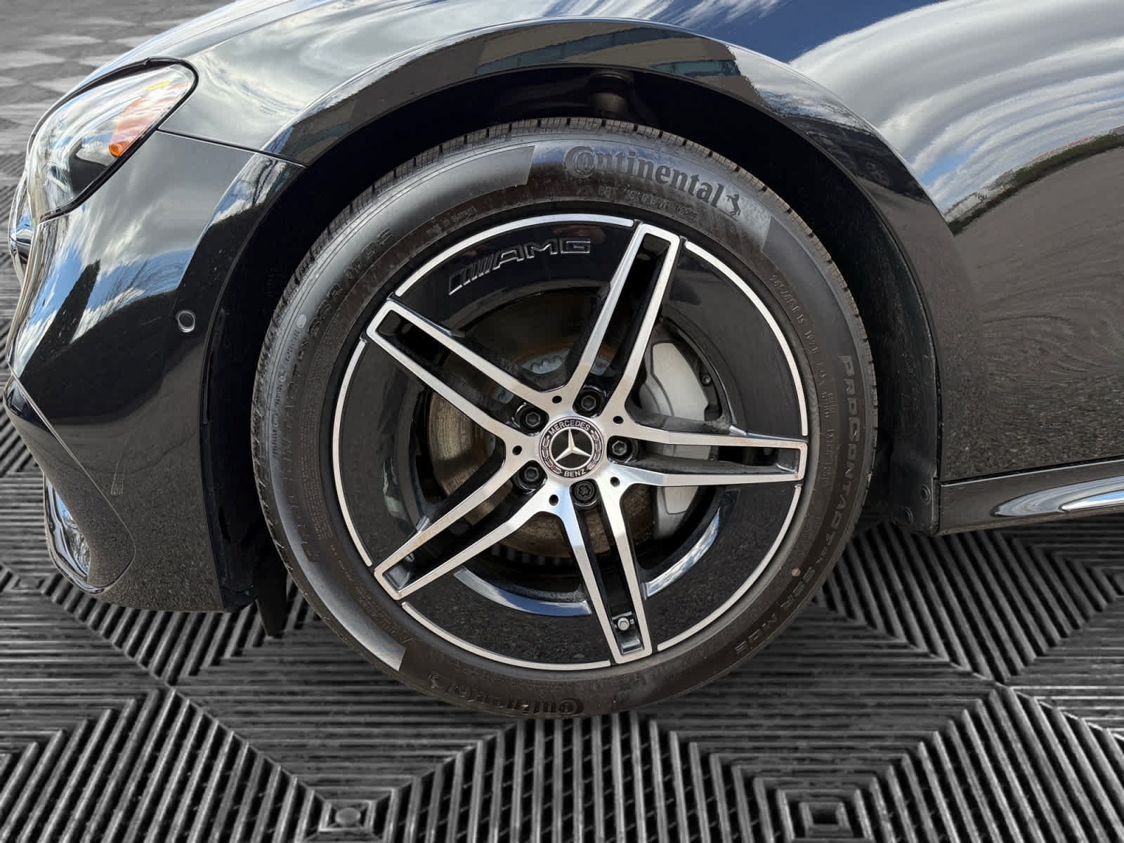 Used 2026 Mercedes-Benz E 350 4MATIC Sedan image 9