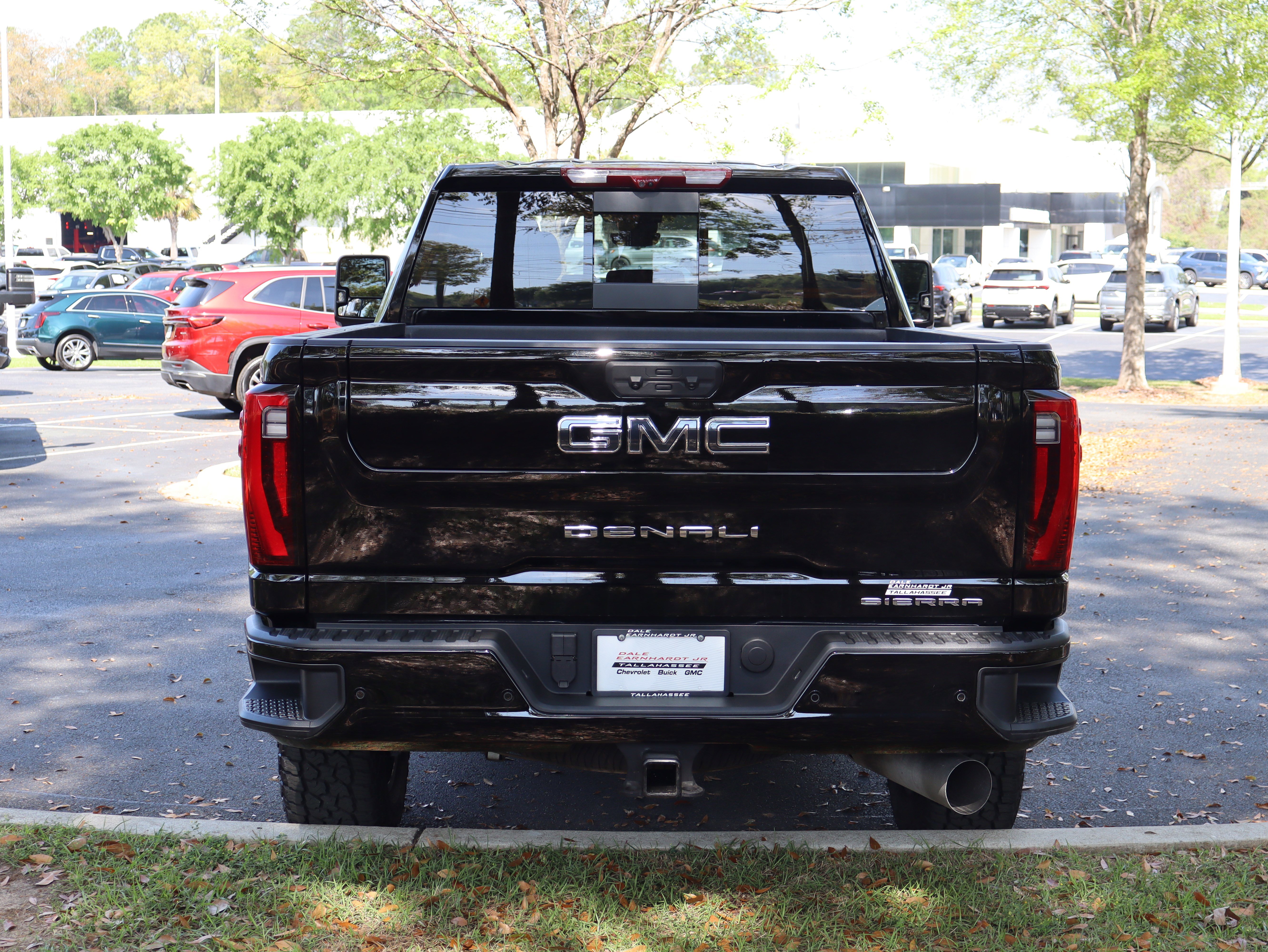 Used 2025 GMC Sierra 2500 Denali Ultimate image 8