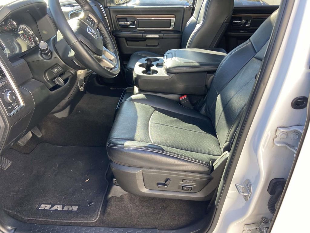 Used 2018 RAM 1500 Laramie image 18