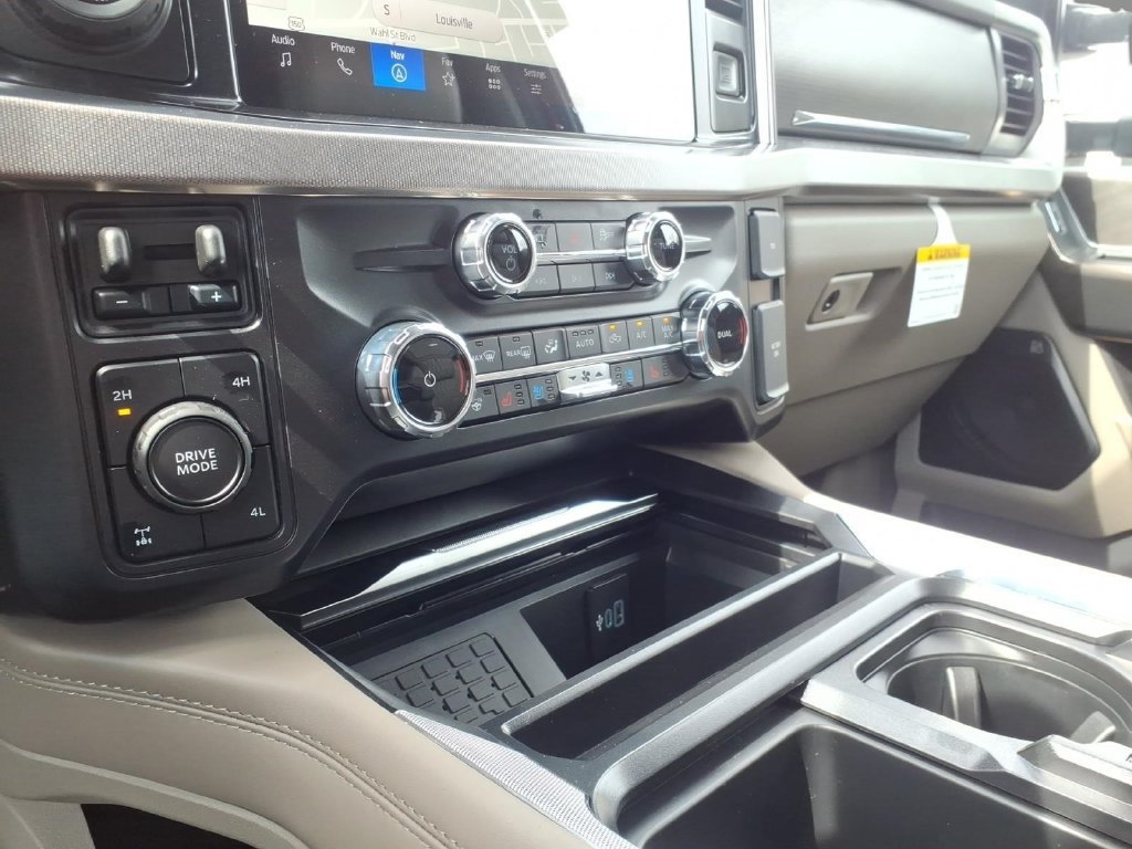 New 2027 Ford F350 Platinum w/ Platinum Plus Package AWD/4WD image 25