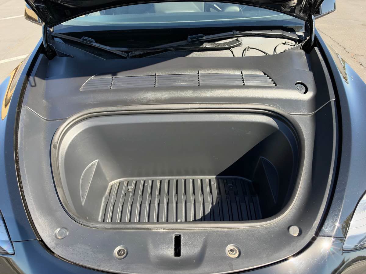Used 2024 Tesla Model Y Long Range AWD/4WD image 27