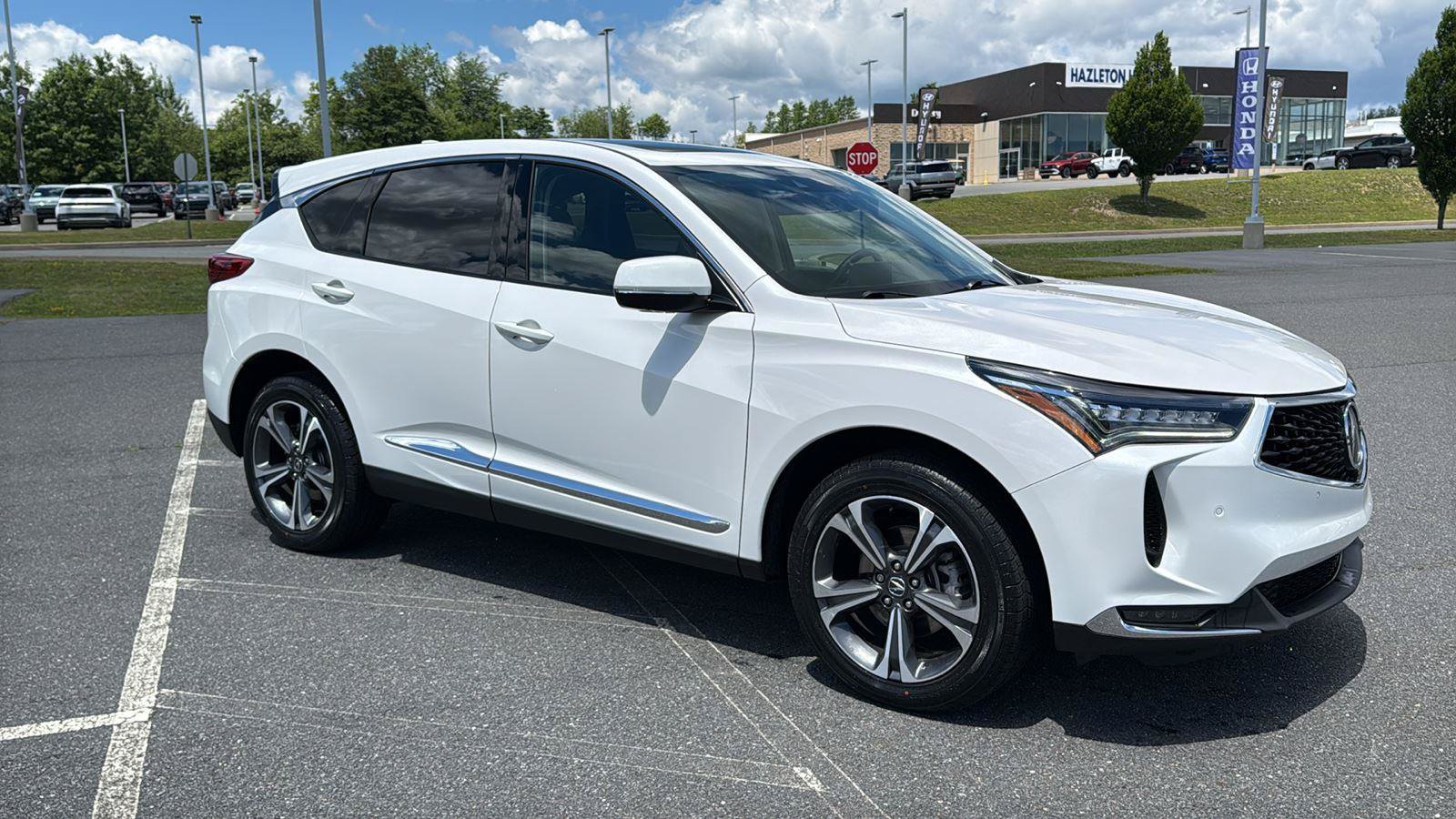 Used 2023 Acura RDX AWD w/ Advance Package image 2