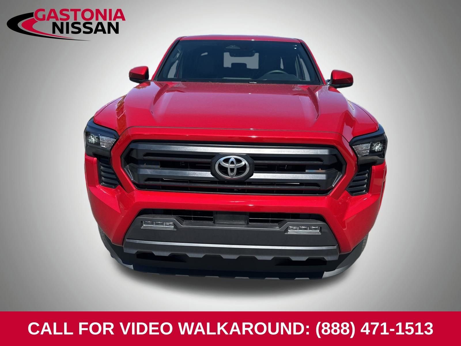 Used 2025 Toyota Tacoma SR5 image 3