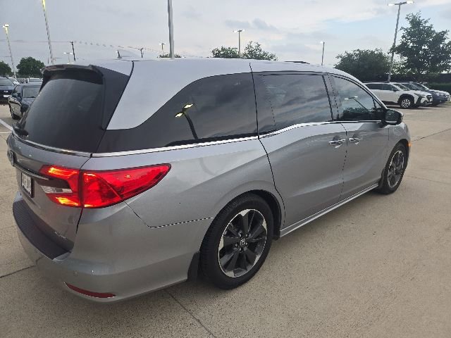 Used 2023 Honda Odyssey Elite image 3