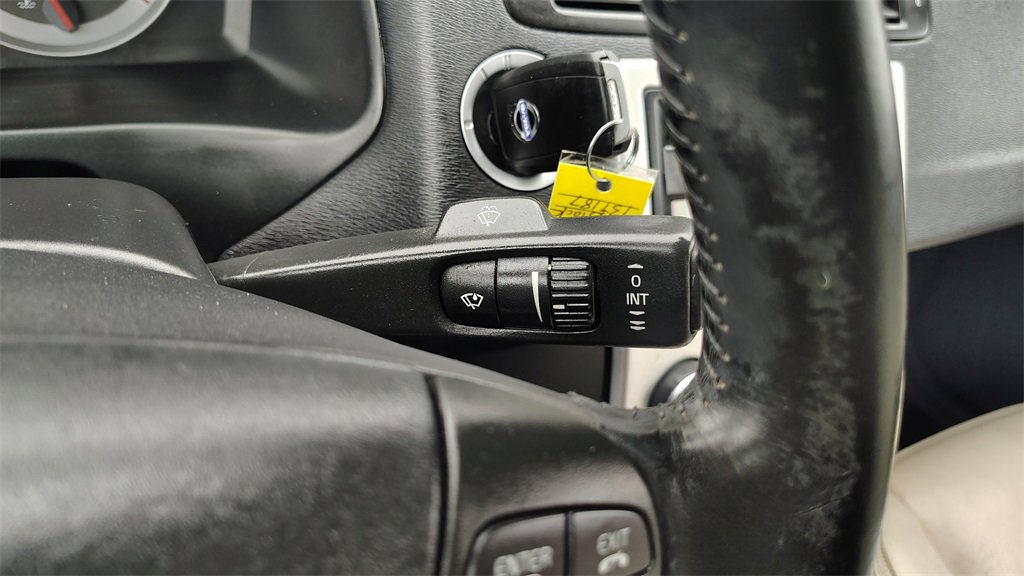 Used 2013 Volvo C70 T5 w/ Climate Pkg image 17