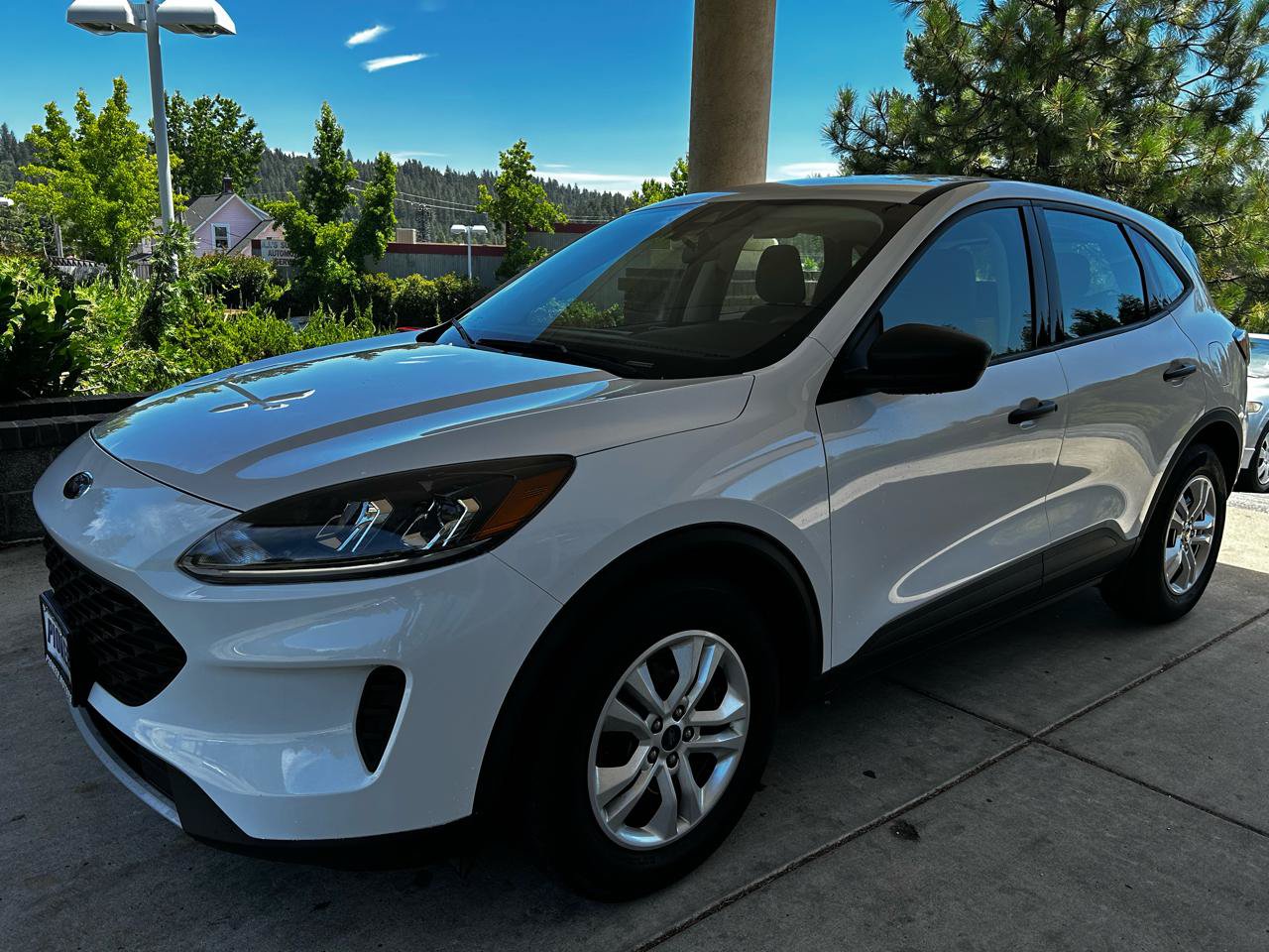 Used 2022 Ford Escape S FWD image 2