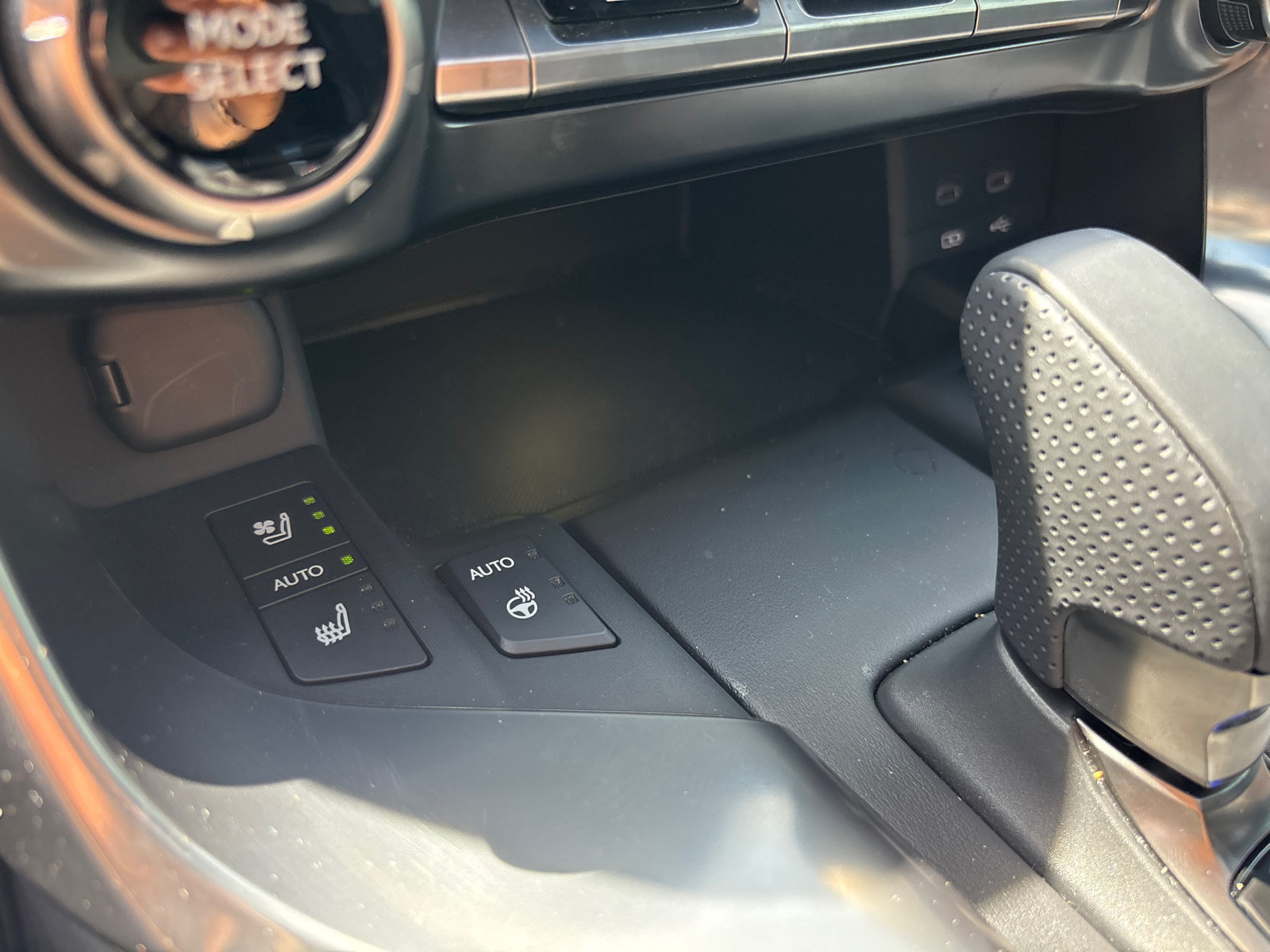 Used 2025 Lexus LX 700h F Sport AWD/4WD image 23