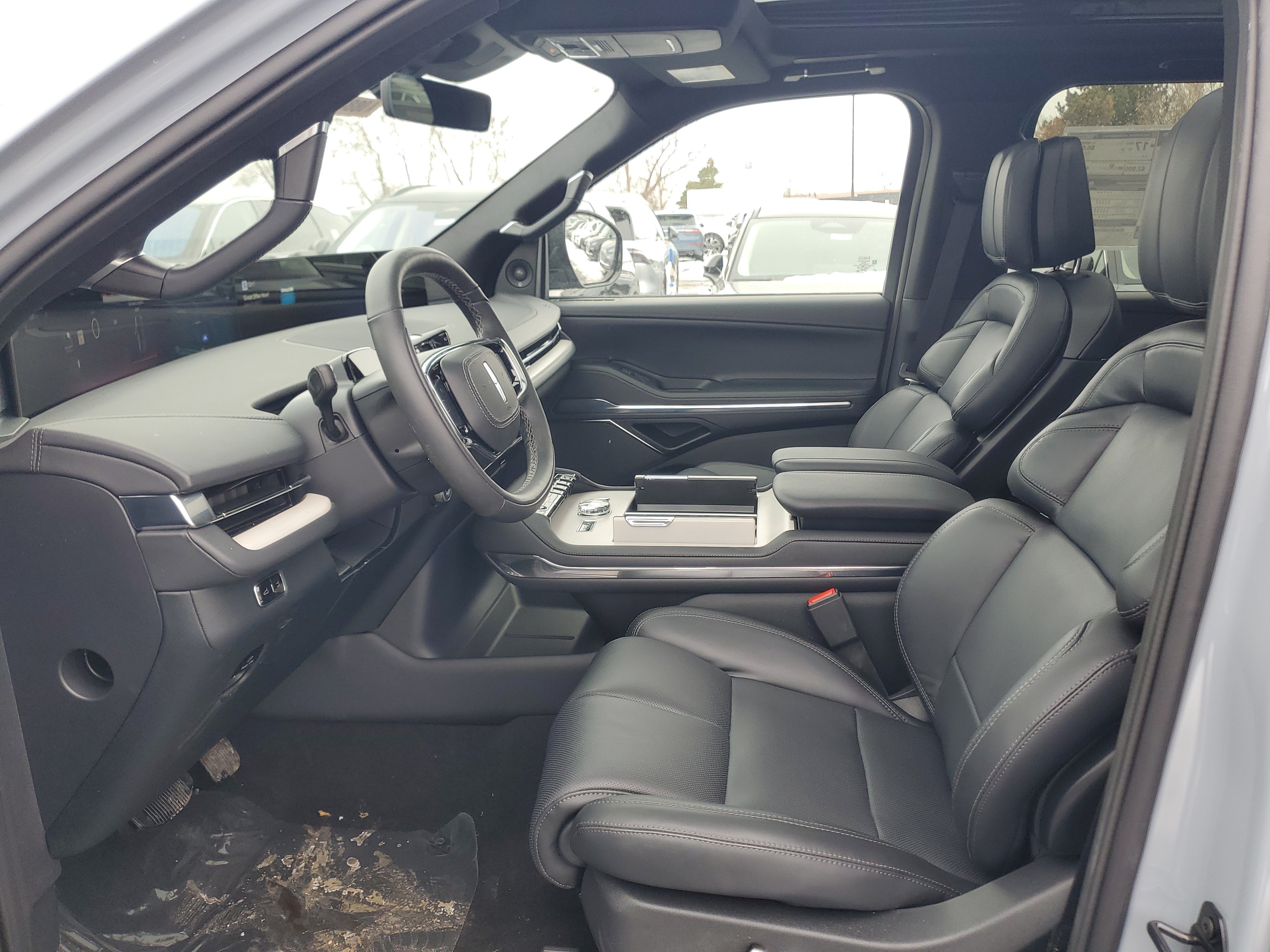 New 2026 Lincoln Navigator L Reserve w/ Jet Appearance Package AWD/4WD image 12