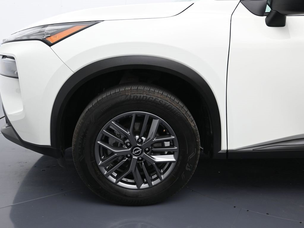 Certified 2023 Nissan Rogue S image 10