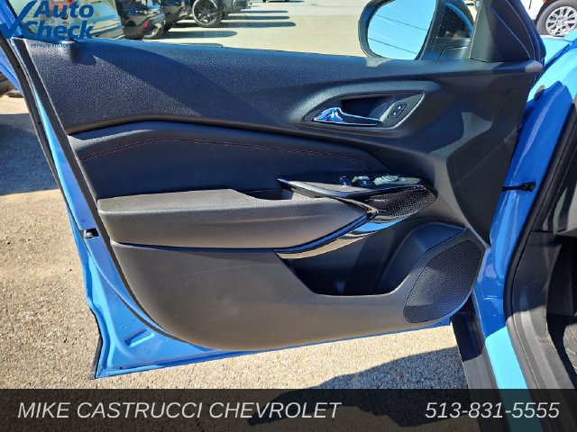 Used 2024 Chevrolet Trax RS w/ Sunroof Package FWD image 20