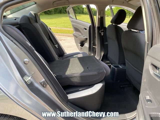 Used 2021 Nissan Versa SV FWD image 32
