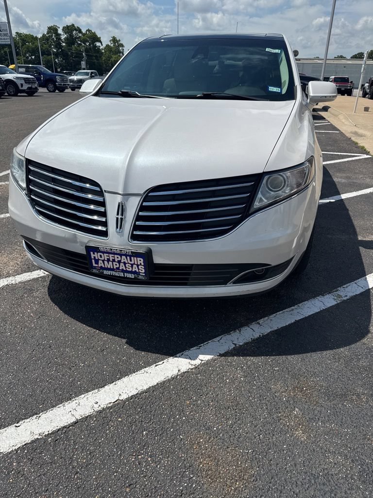Used 2018 Lincoln MKT AWD w/ Technology Package image 8