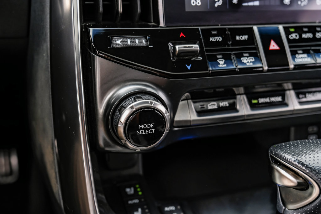 Used 2024 Lexus LX 600 F Sport AWD/4WD image 31