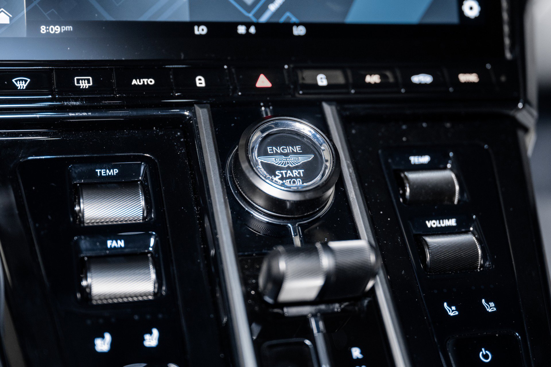 New 2026 Aston Martin V8 Vantage Coupe image 25