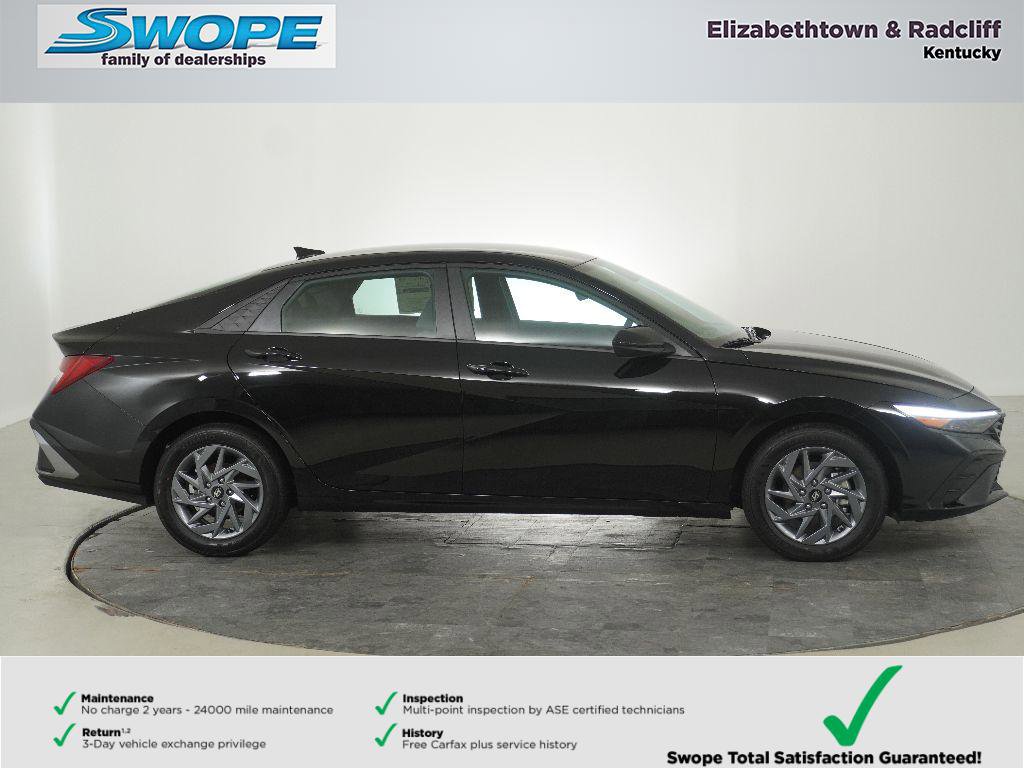 New 2026 Hyundai Elantra Hybrid FWD image 2