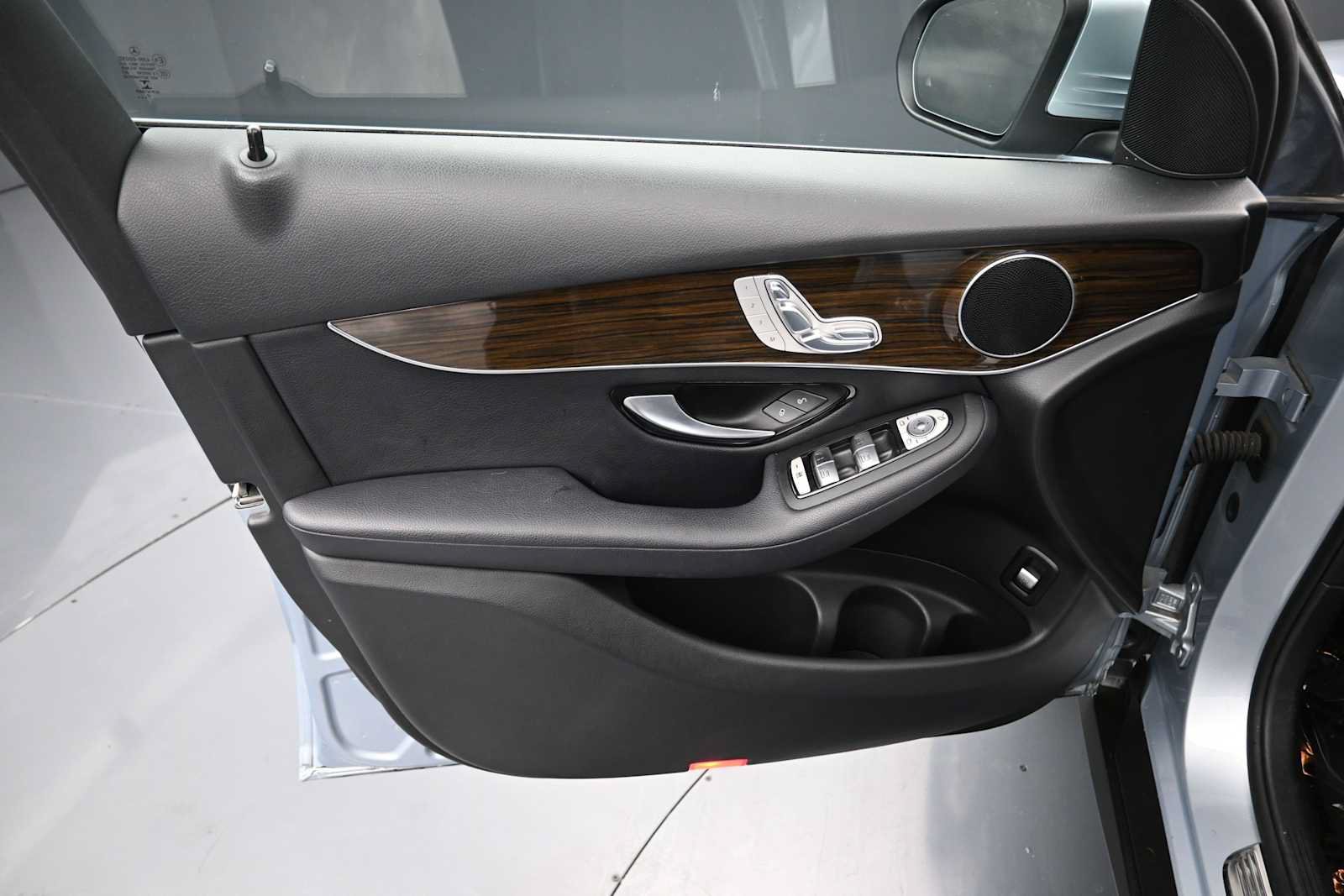 Used 2018 Mercedes-Benz GLC 300 image 14