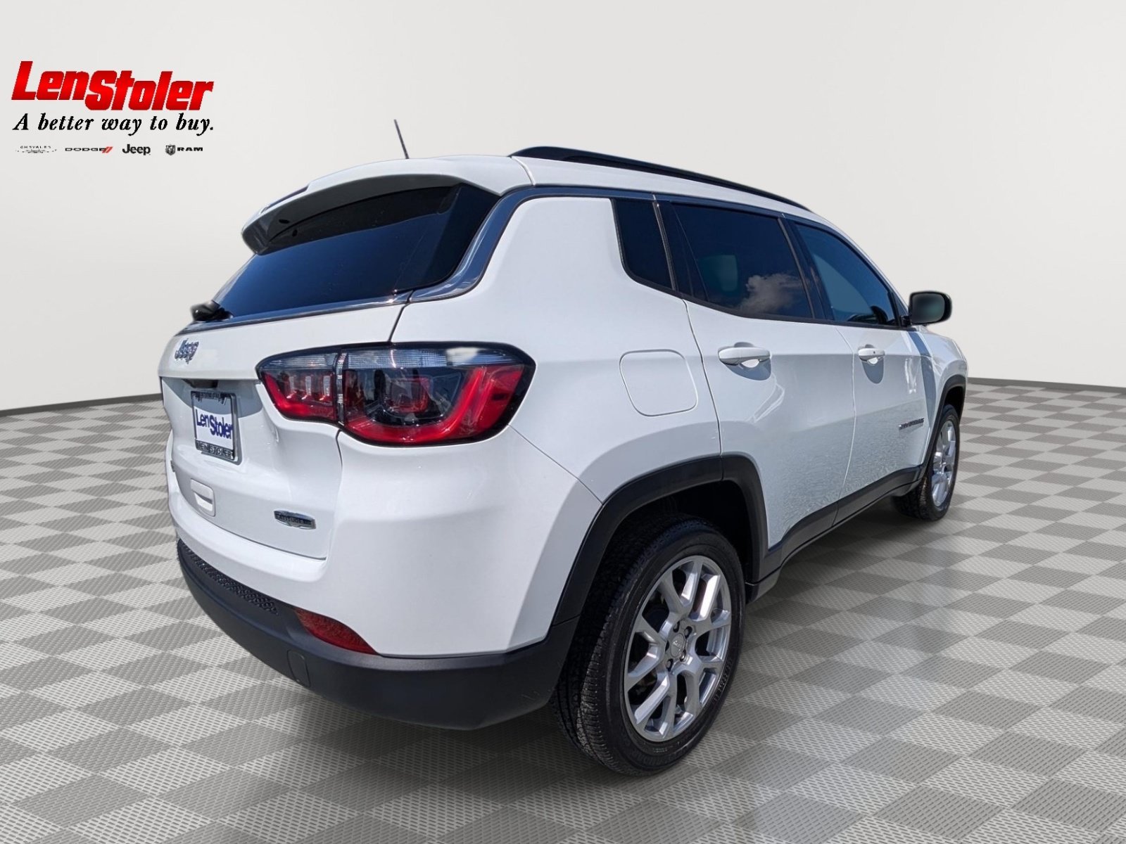 Used 2023 Jeep Compass Latitude AWD/4WD image 5