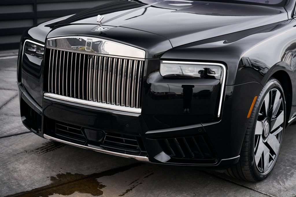 Used 2026 Rolls-Royce Cullinan AWD/4WD image 7