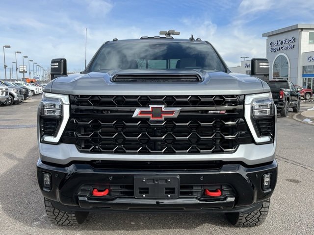 Used 2025 Chevrolet Silverado 2500 ZR2 w/ Technology Package image 8