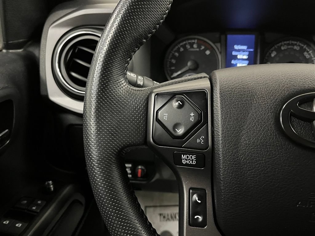 Used 2021 Toyota Tacoma TRD Off-Road w/ Technology Package AWD/4WD image 30