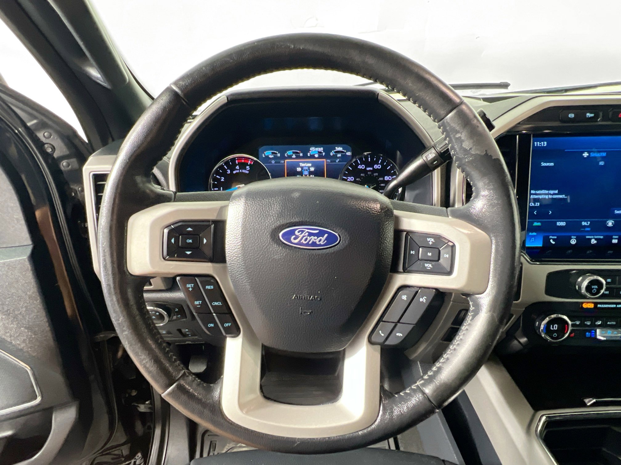 Used 2022 Ford F350 Lariat w/ Lariat Ultimate Package AWD/4WD image 17