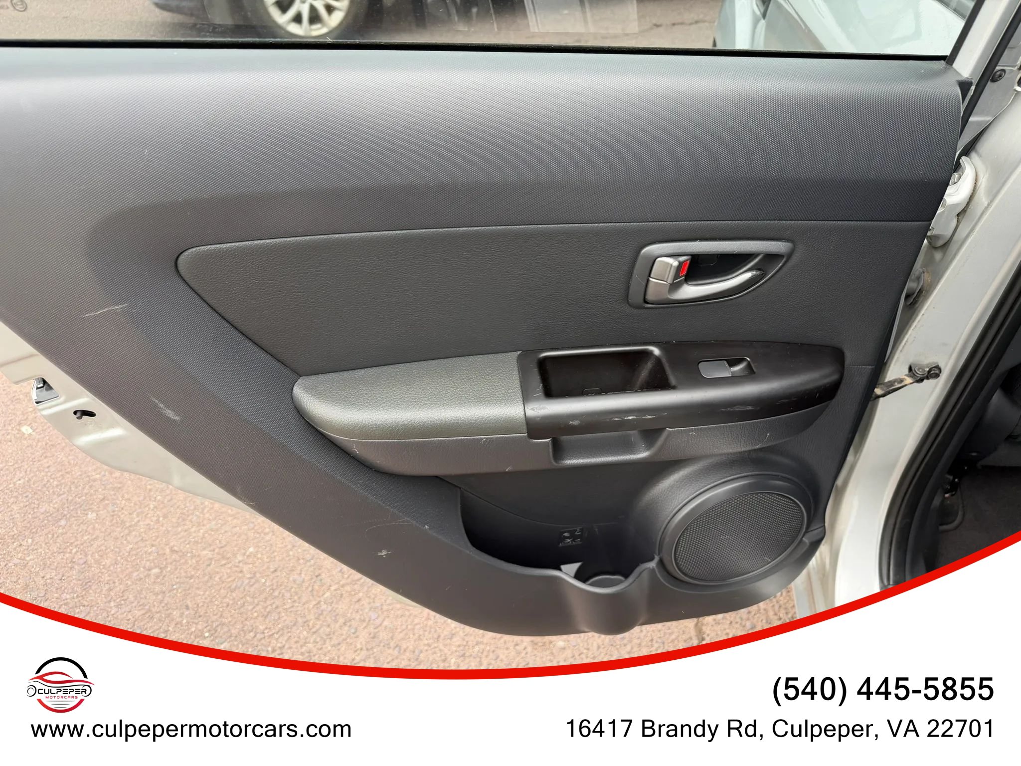 Used 2011 Kia Soul + FWD image 10