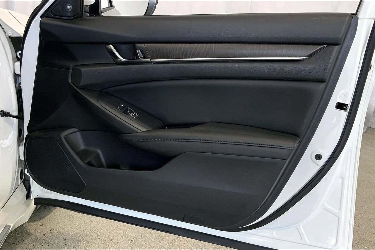 Used 2019 Honda Accord EX-L image 26