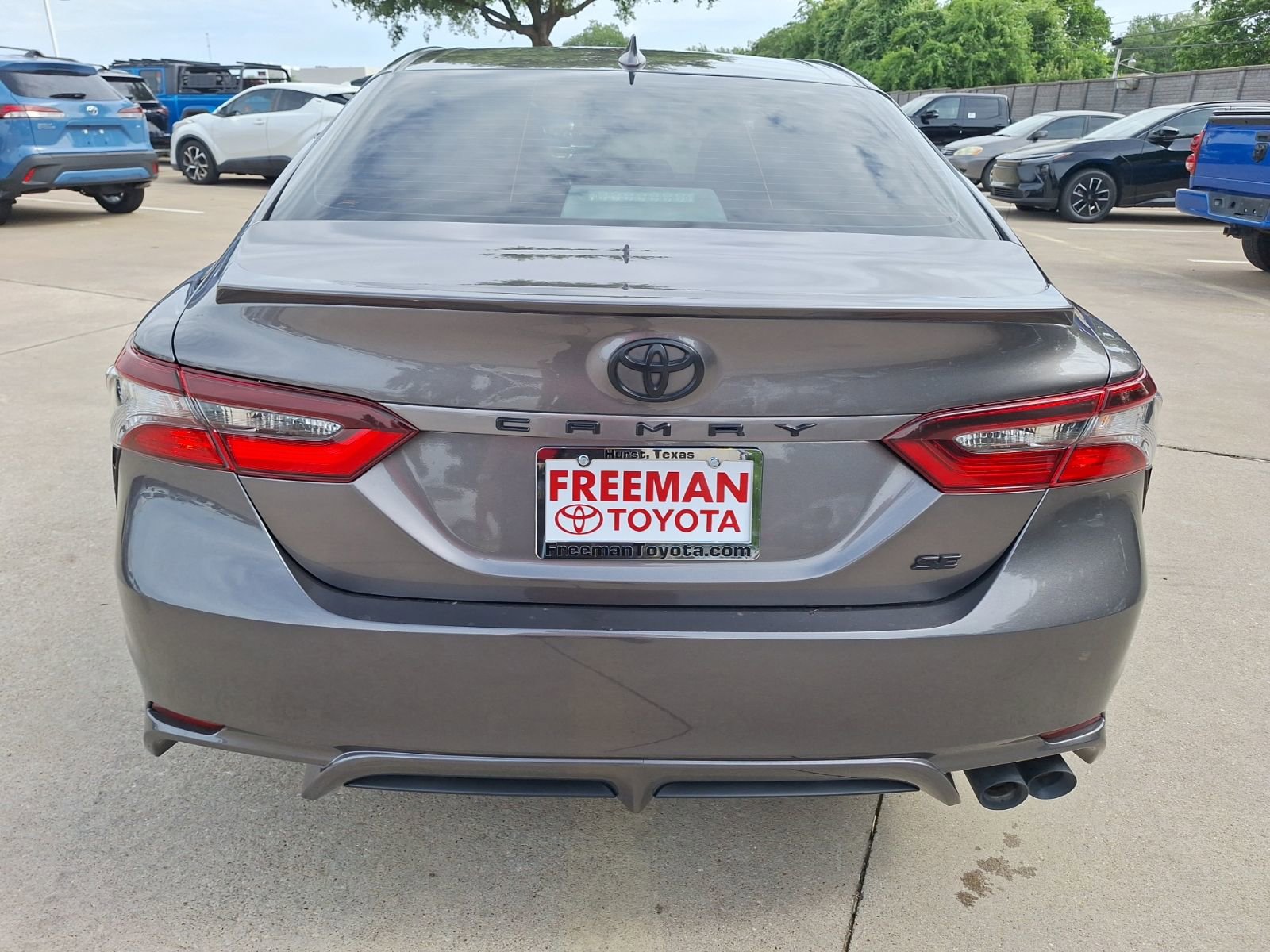 Used 2023 Toyota Camry SE w/ Convenience Package FWD image 5