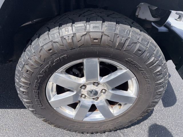 Used 2017 Jeep Wrangler Unlimited Sahara w/ Connectivity Group AWD/4WD image 24