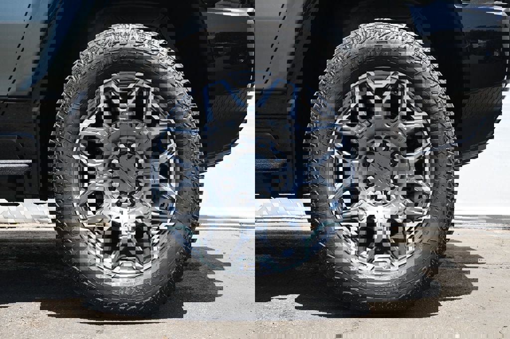 Used 2024 GMC Hummer EV 3X image 7