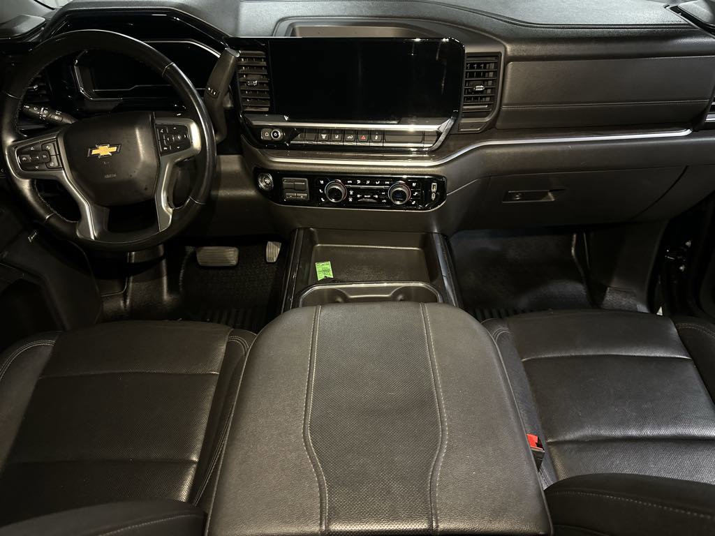 Used 2024 Chevrolet Silverado 2500 LTZ w/ LTZ Convenience Package image 20