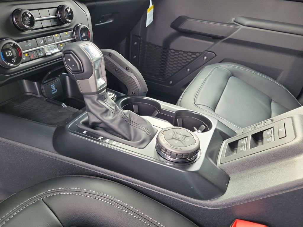 New 2025 Ford Bronco Outer Banks w/ Sasquatch Package image 29