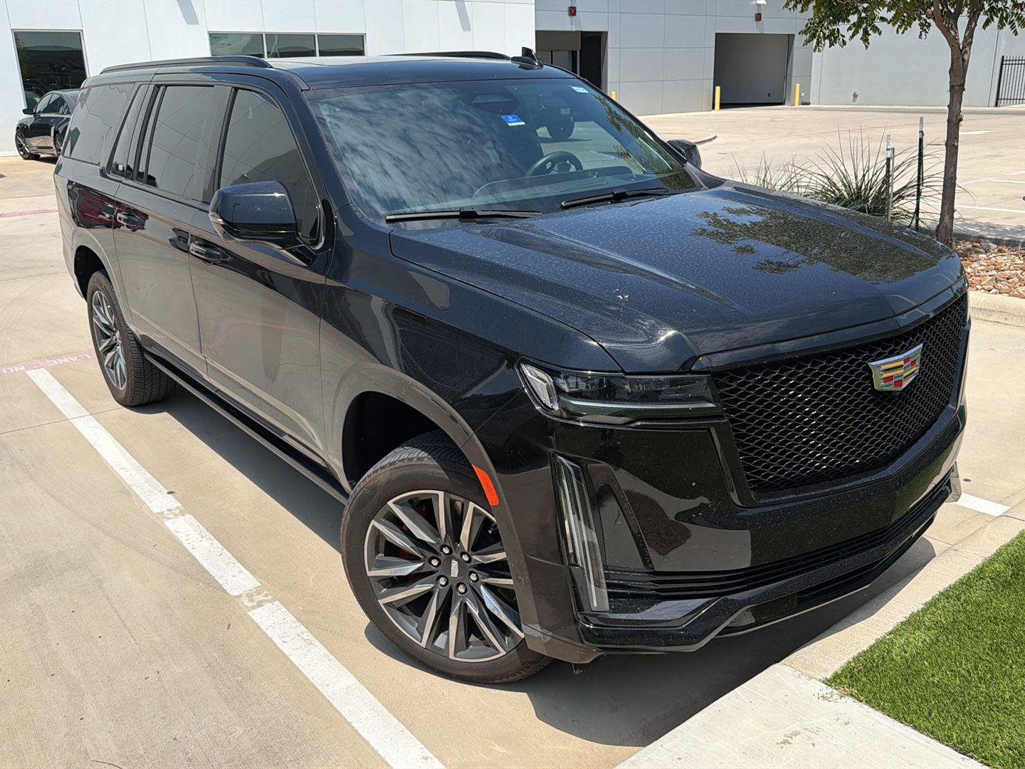 Certified 2023 Cadillac Escalade ESV Sport Platinum AWD/4WD image 16