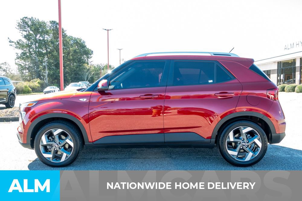 Used 2024 Hyundai Venue Limited FWD image 4