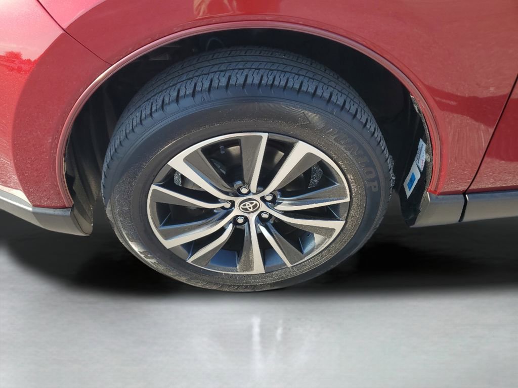 Certified 2023 Toyota Venza LE image 10