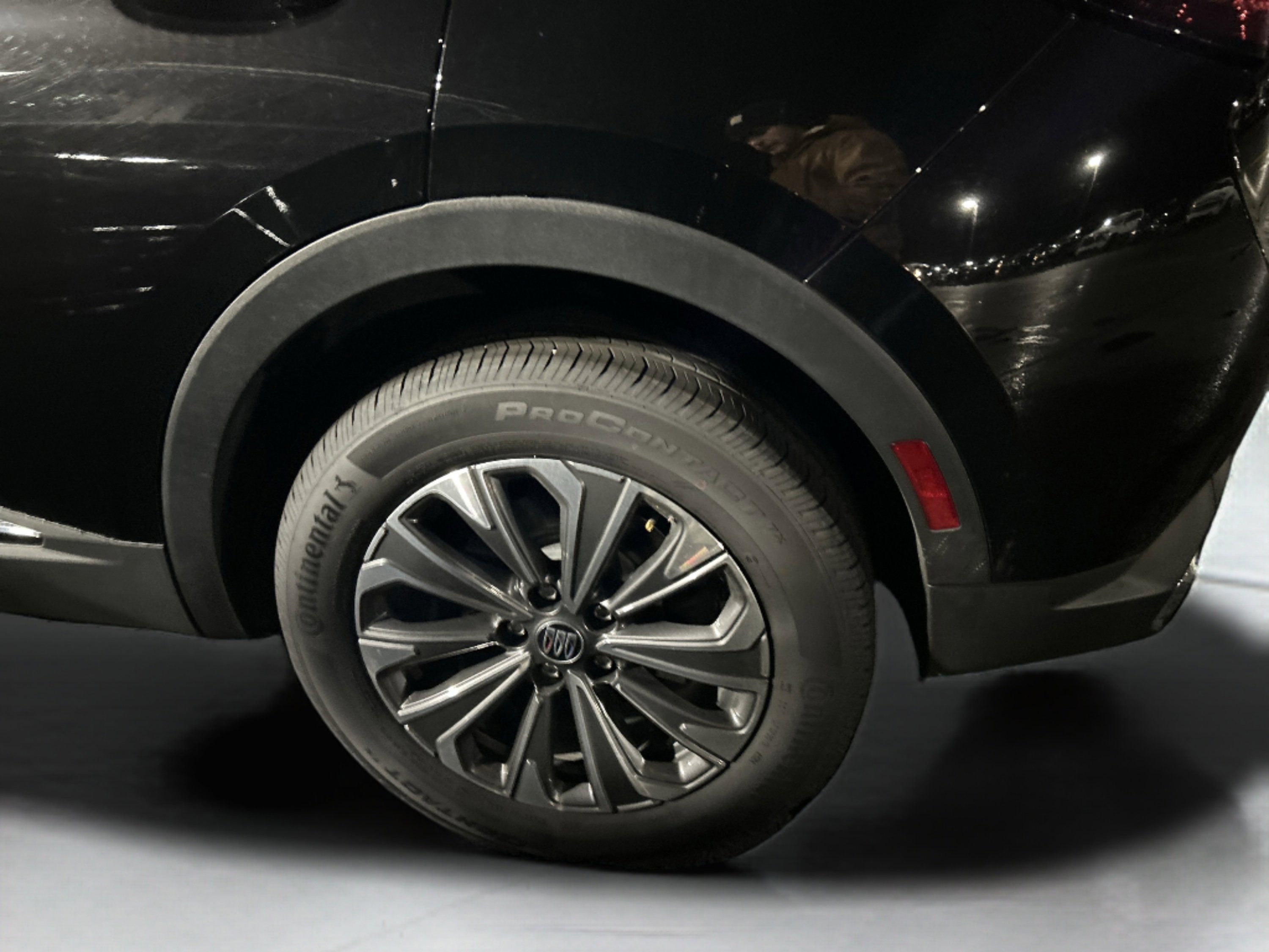 Used 2024 Buick Envision Preferred image 19