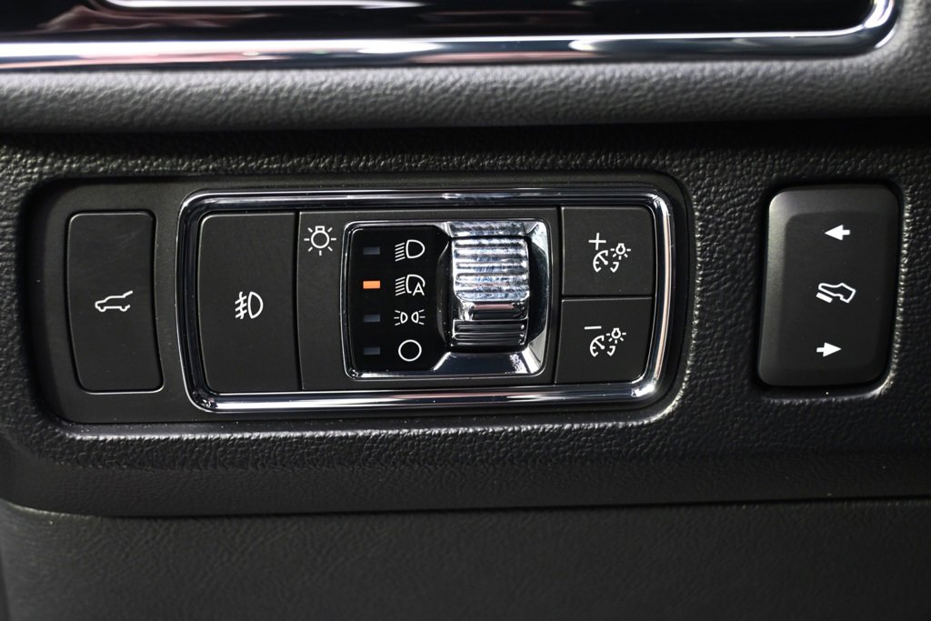 Used 2022 Lincoln Navigator Reserve w/ Monochromatic Package image 25