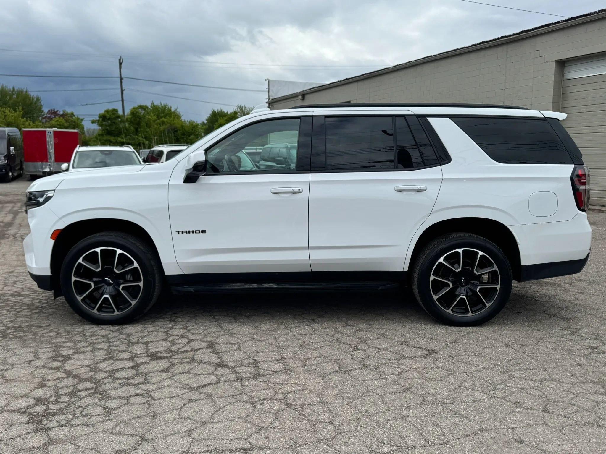 Used 2021 Chevrolet Tahoe RST w/ Luxury Package AWD/4WD image 8