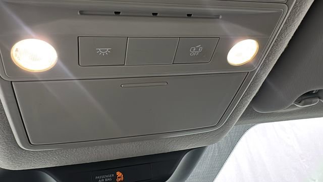 Certified 2025 Nissan Kicks SR image 31