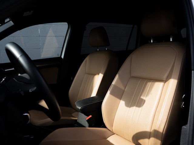 Used 2022 Volkswagen Tiguan SE image 5