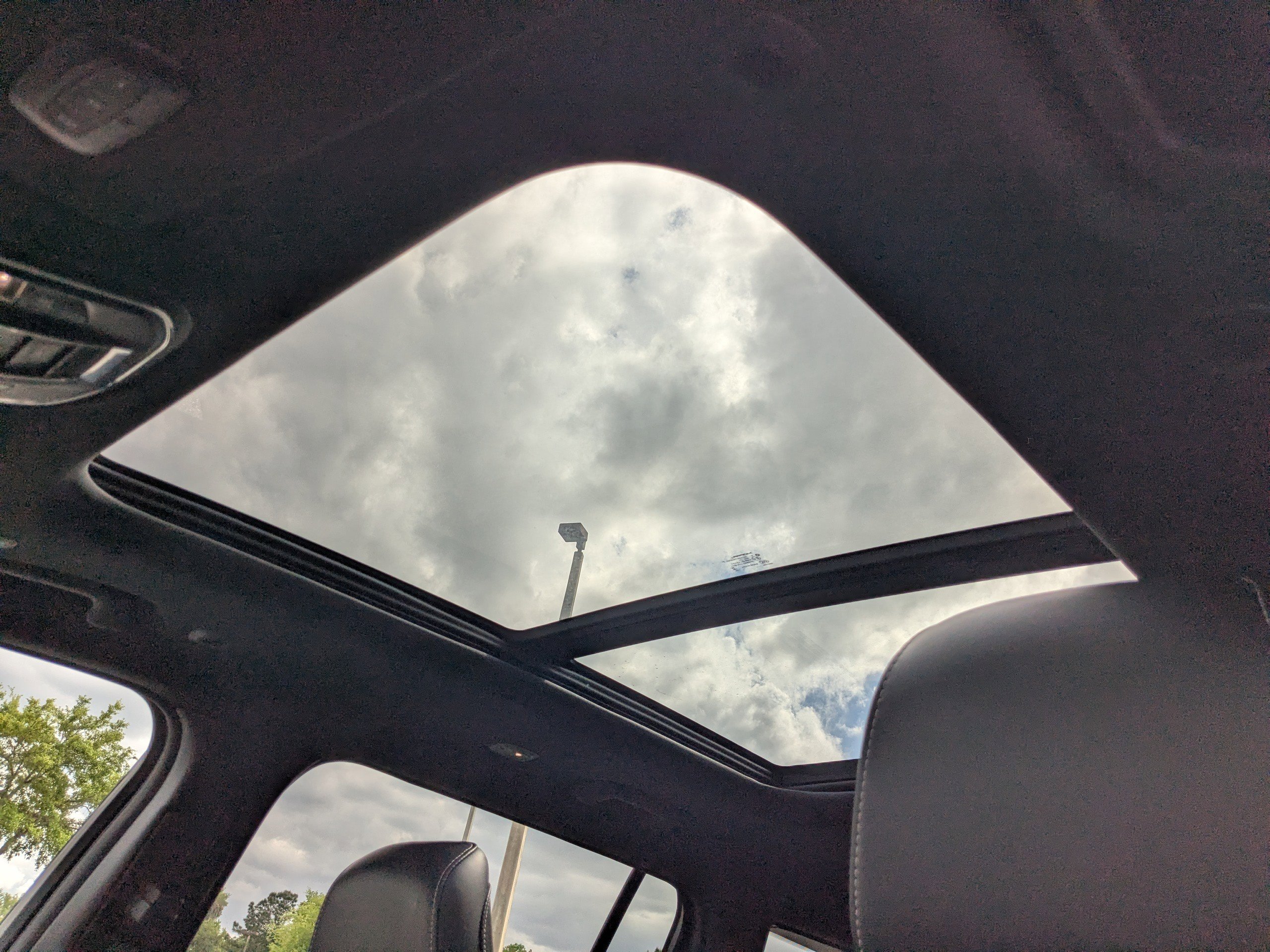 Used 2024 Jeep Grand Cherokee L Limited w/ Black Appearance Package AWD/4WD image 18