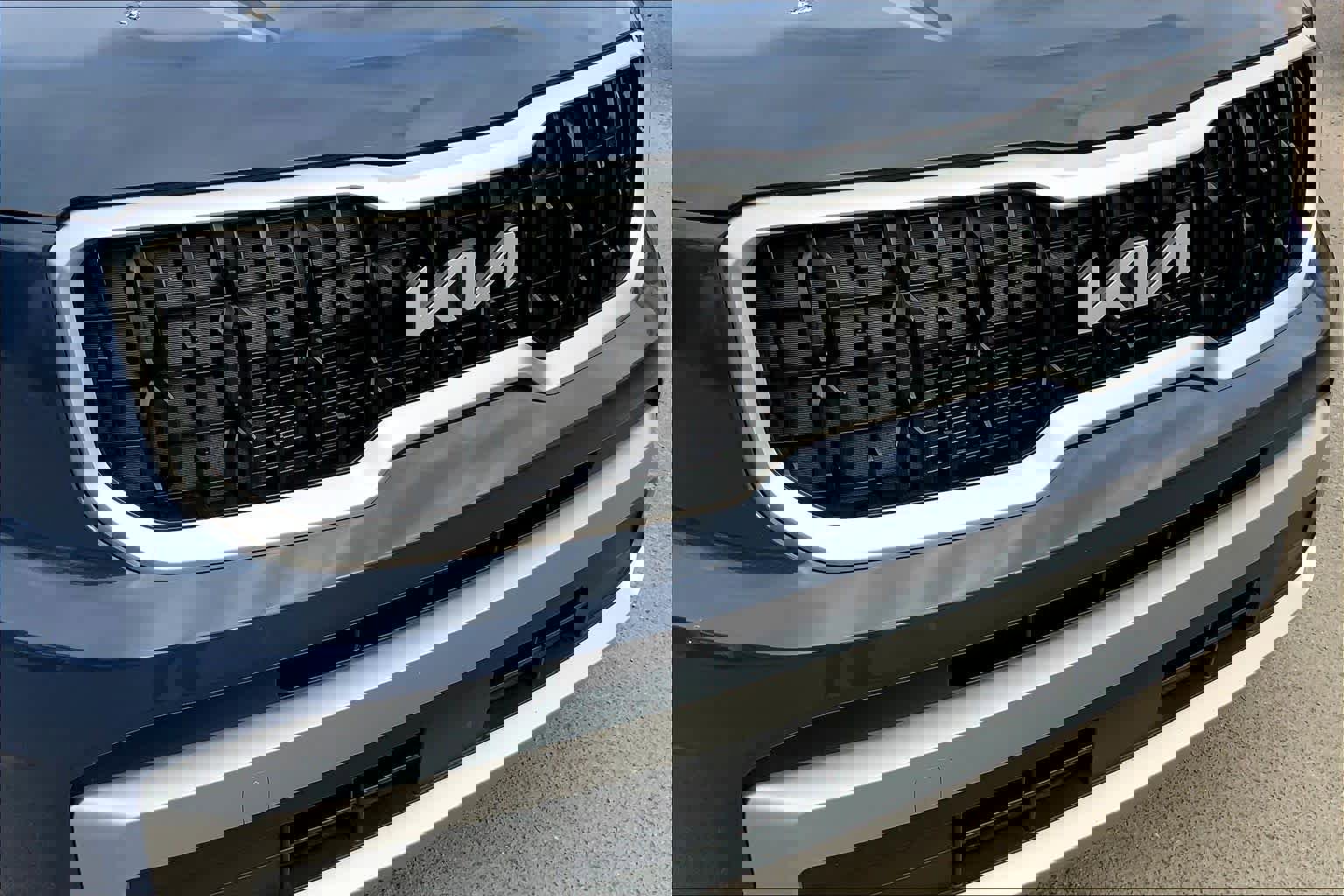 Used 2023 Kia Telluride EX w/ EX Captain's Chair Package image 28