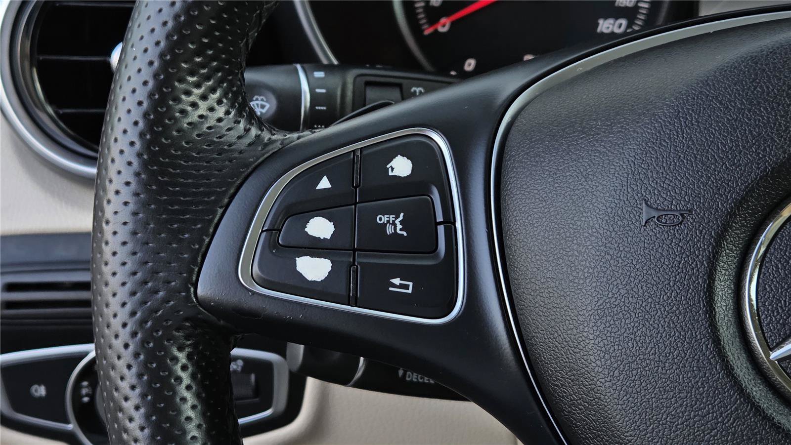 Used 2017 Mercedes-Benz GLC 300 4MATIC image 52